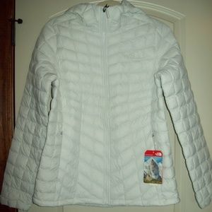 New! The North Face Woman's Thermoball Jacket,